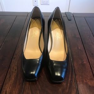 Cole Haan black leather heels size 7.5